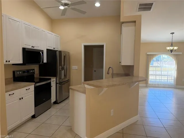 2553 Nw 21st Ave, Cape Coral, Florida 33993