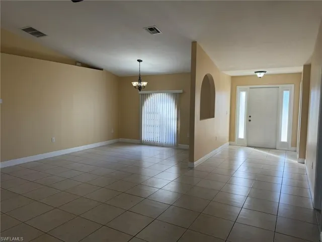 2553 Nw 21st Ave, Cape Coral, Florida 33993