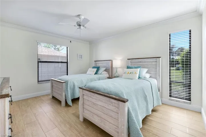 529 Lake Louise Cir # 101, Naples, Florida 34110