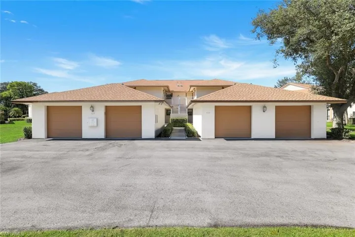 529 Lake Louise Cir # 101, Naples, Florida 34110