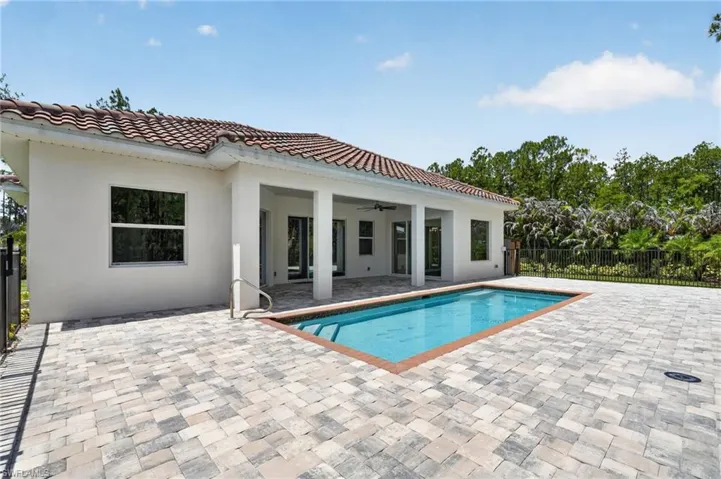 Large paved deck for sunbathing and relaxing