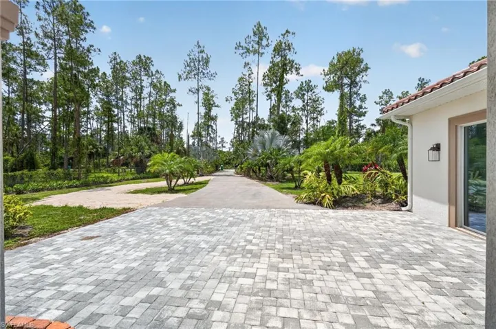 Driveway with circular area