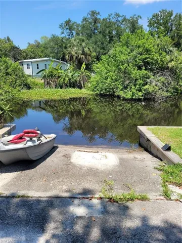 I am told that half of the boat ramo belongs to property but has a big drop off.
