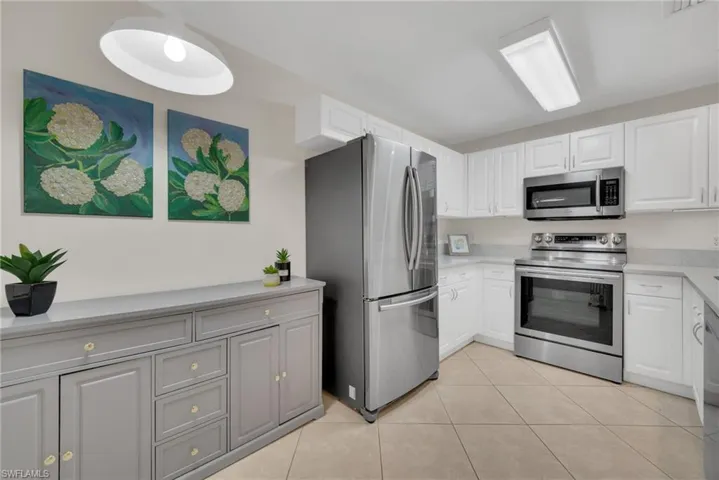 6735 Huntington Lakes Cir 102, Naples, Florida 34119