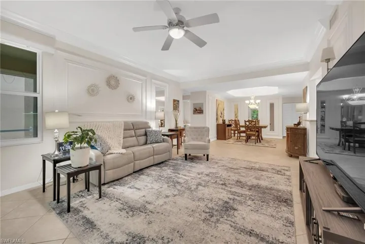 6735 Huntington Lakes Cir 102, Naples, Florida 34119