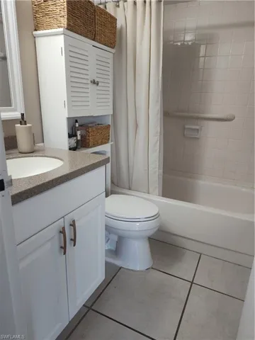 2350 W 1st  ST, Fort Myers, FL 33901