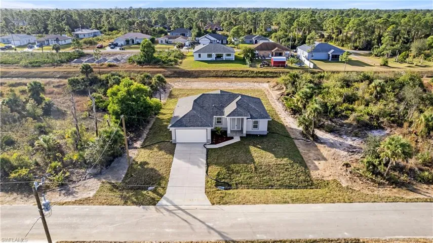 2904  33rd W ST, Lehigh Acres, FL 33971