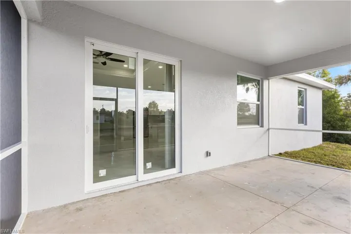 2904  33rd W ST, Lehigh Acres, FL 33971