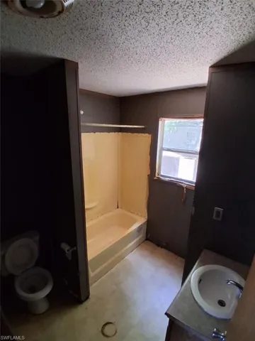 5432  DOVER  AVE, Pensacola, FL 32526