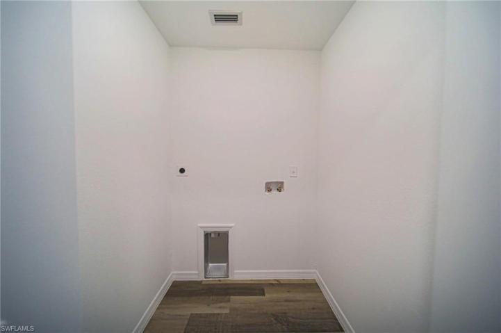 133  Sanborn  DR, LEHIGH ACRES, FL 33972