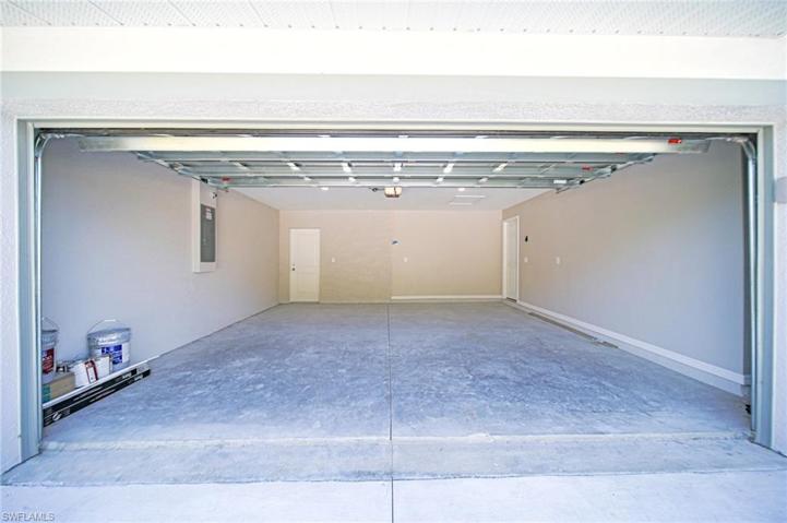 133  Sanborn  DR, LEHIGH ACRES, FL 33972