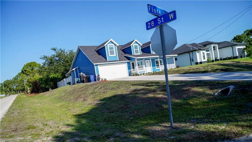 2801 Flora Ave N, Lehigh Acres, Florida 33971