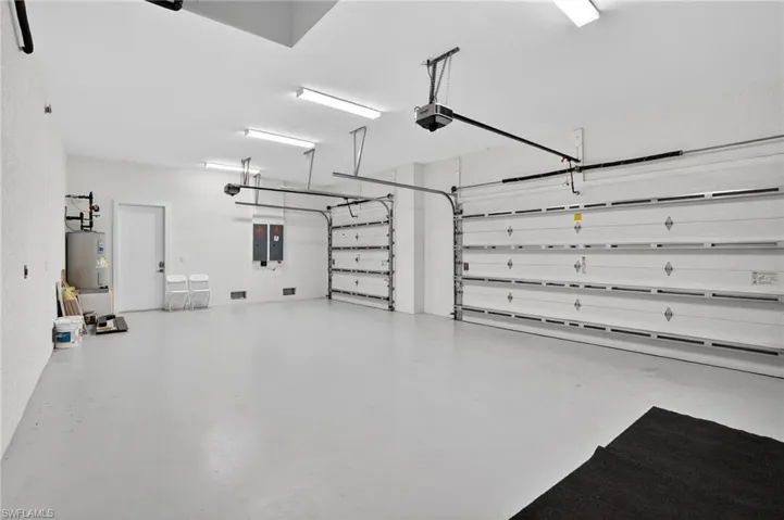 3-Car Garage