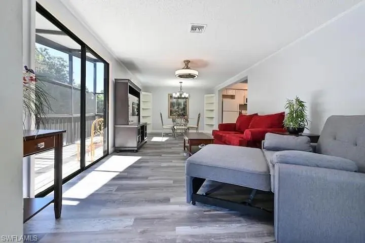 2521  Estey  AVE, Naples, FL 34104