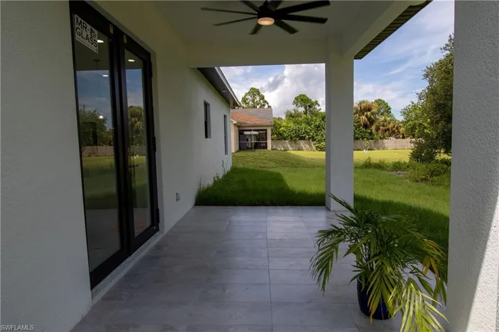 View of patio / terrace with ceiling fan
