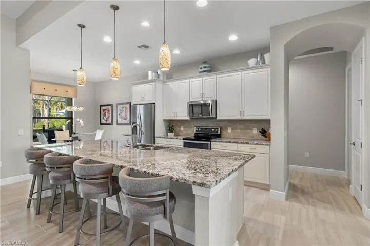11907  White Stone  DR, Fort Myers, FL 33913