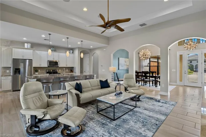 11907  White Stone  DR, Fort Myers, FL 33913
