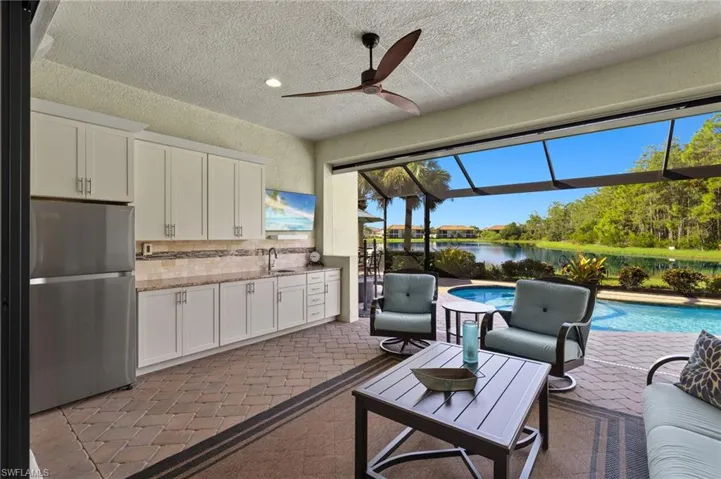 11907  White Stone  DR, Fort Myers, FL 33913