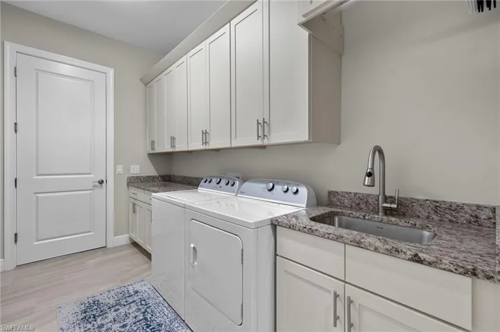 11907  White Stone  DR, Fort Myers, FL 33913