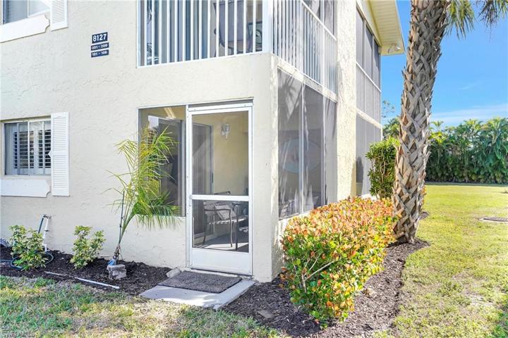 8127 Country RD # 106, FORT MYERS FL 33919