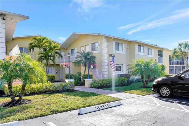 8127 Country RD # 106, FORT MYERS FL 33919