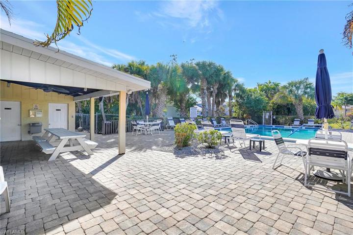 8127 Country RD # 106, FORT MYERS FL 33919