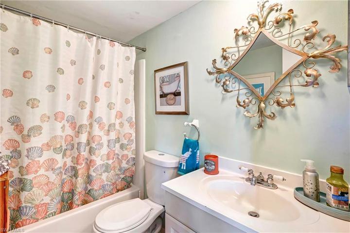 8127 Country RD # 106, FORT MYERS FL 33919