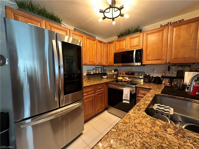 20800  Pine Tree  LN, Estero, FL 33928