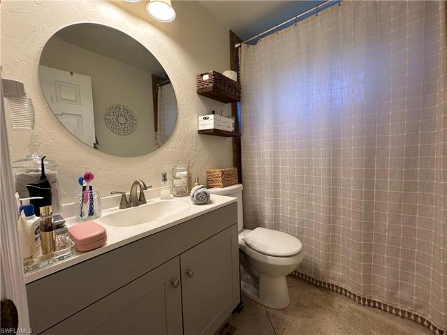 20800  Pine Tree  LN, Estero, FL 33928
