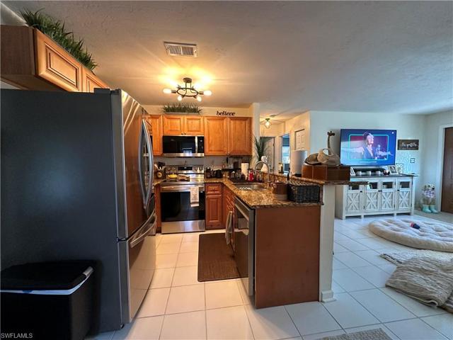 20800  Pine Tree  LN, Estero, FL 33928