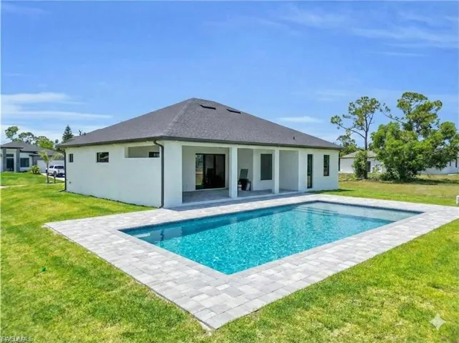 3916 Ne 17th Ave, Cape Coral, Florida 33909