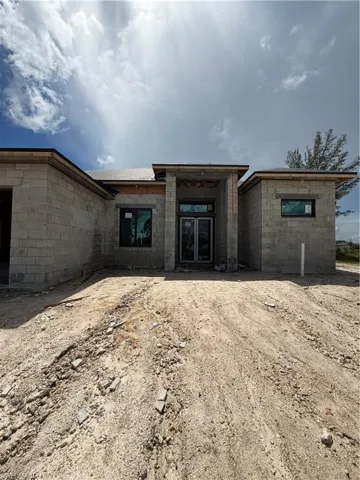 3916 Ne 17th Ave, Cape Coral, Florida 33909