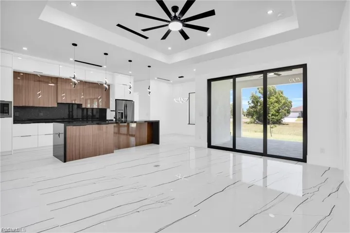 3916 Ne 17th Ave, Cape Coral, Florida 33909