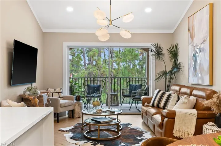1250  Wildwood Lakes  BLVD, Naples, FL 34104