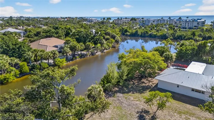 Aerial view lot and waterfront