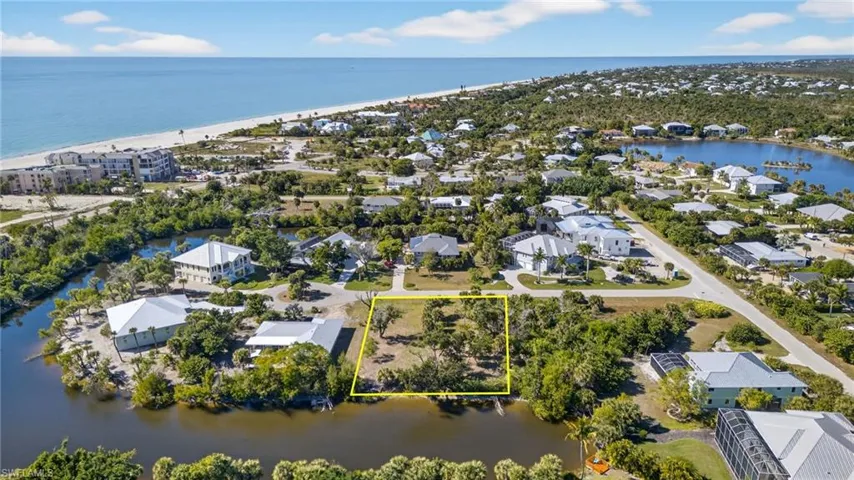 Aerial perspective of lot