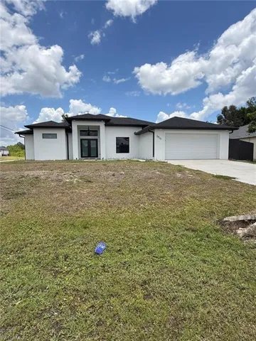 3820  7th SW ST, Lehigh Acres, FL 33976