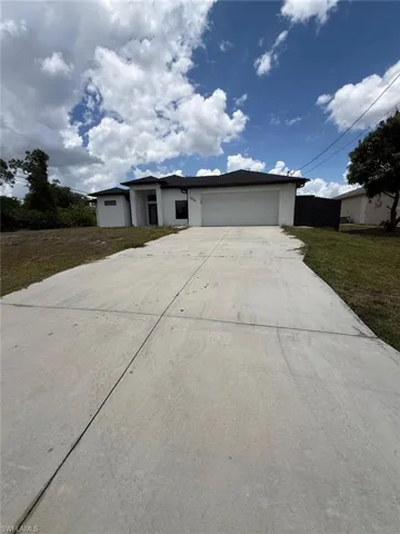3820  7th SW ST, Lehigh Acres, FL 33976