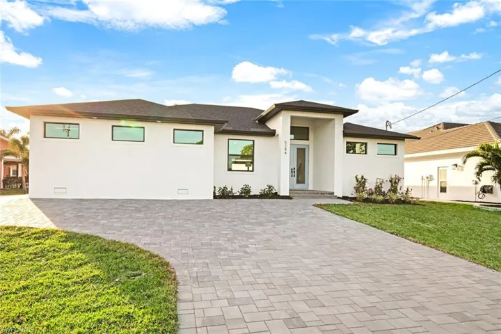 5244 Agualinda Blvd, Cape Coral, Florida 33914