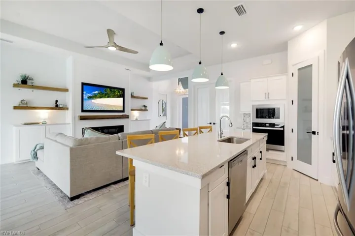 5244 Agualinda Blvd, Cape Coral, Florida 33914
