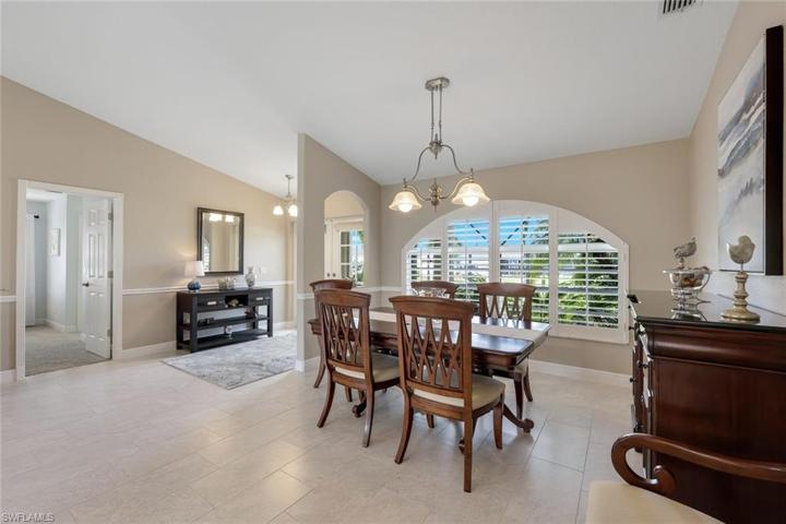 1401 SW 4th PL, CAPE CORAL FL 33991