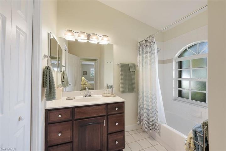 1401 SW 4th PL, CAPE CORAL FL 33991