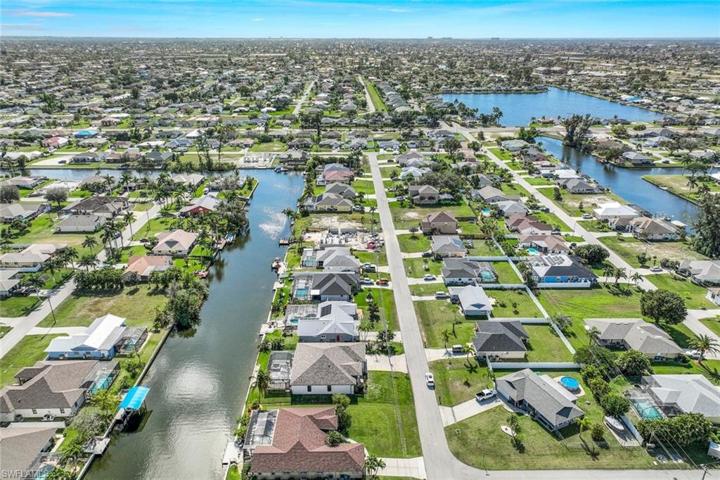 1401 SW 4th PL, CAPE CORAL FL 33991