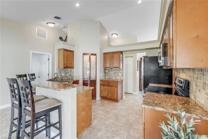 2838 SW 50th  TER, Cape Coral, FL 33914