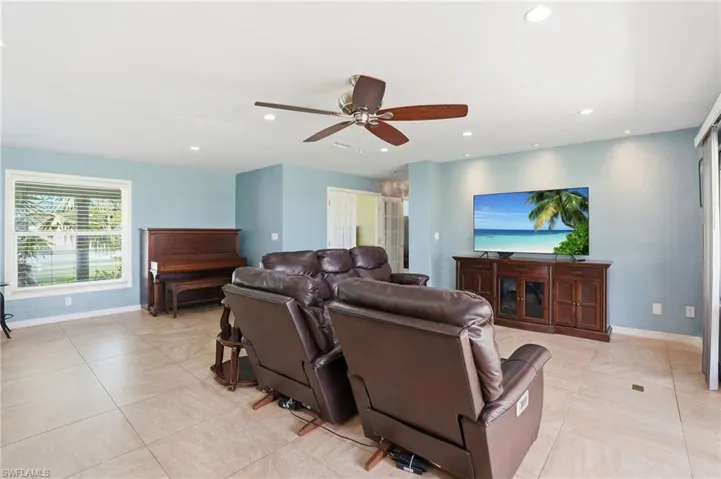 5229 Pelican Blvd, Cape Coral, Florida 33914