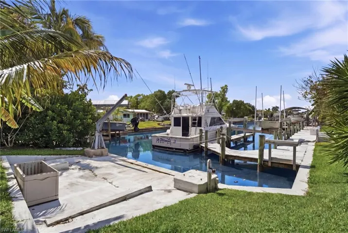 5229 Pelican Blvd, Cape Coral, Florida 33914