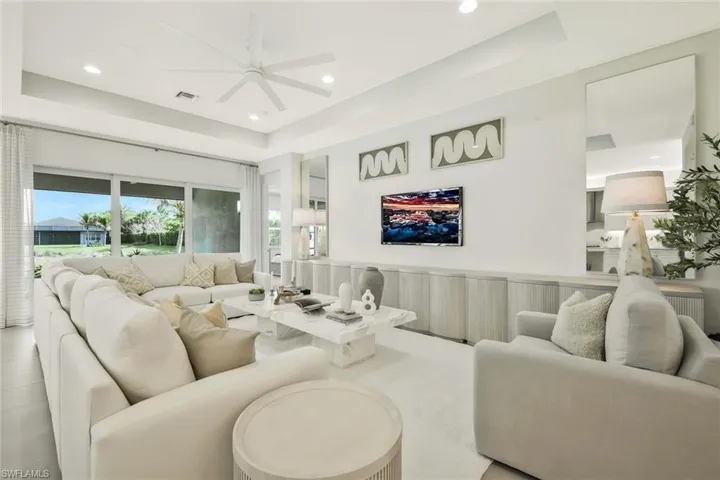11805  Drake  LN, Naples, FL 34120