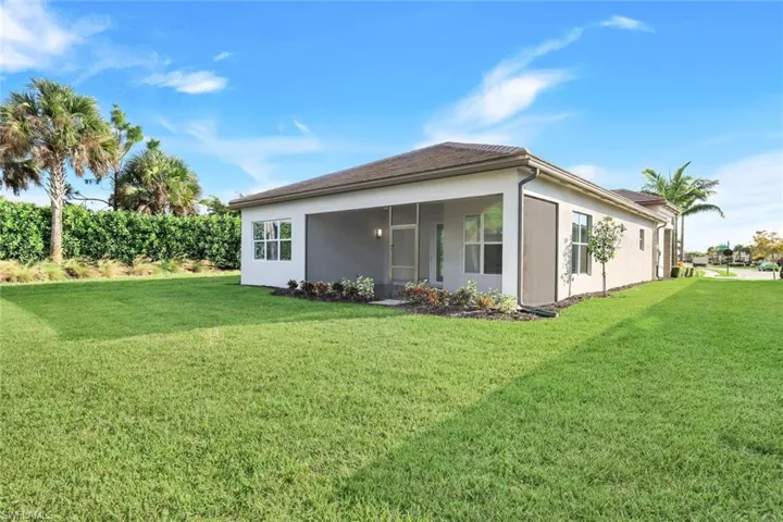 11805  Drake  LN, Naples, FL 34120
