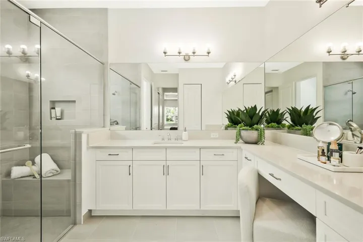 11805  Drake  LN, Naples, FL 34120