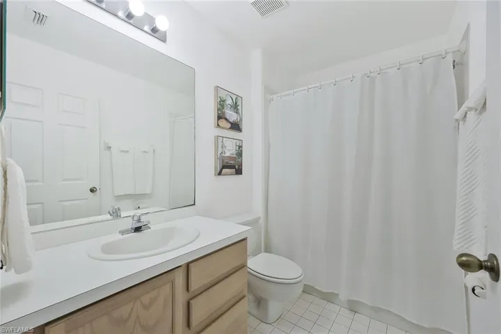 760  Wiggins Lake  DR, Naples, FL 34110